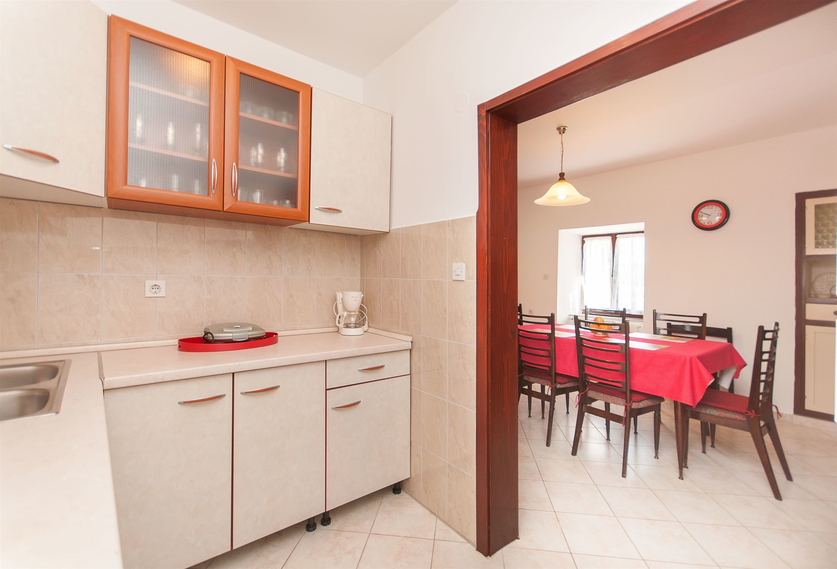 Private kitchen | Fridge, oven, stovetop, espresso maker