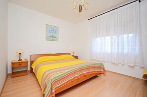2 bedrooms, free WiFi, bed sheets