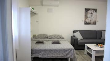 Apartment (A1) | 1 bedroom, iron/ironing board, free WiFi, bed sheets