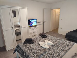 1 bedroom, iron/ironing board, free WiFi, bed sheets