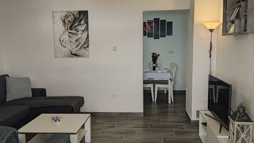Apartment (A1) | Wohnzimmer | Smart-TV, Netflix