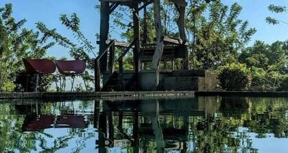 Los Gallitos Eco Lodge