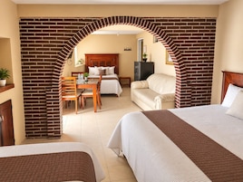 Wifi gratis, muebles diferentes y ropa de cama