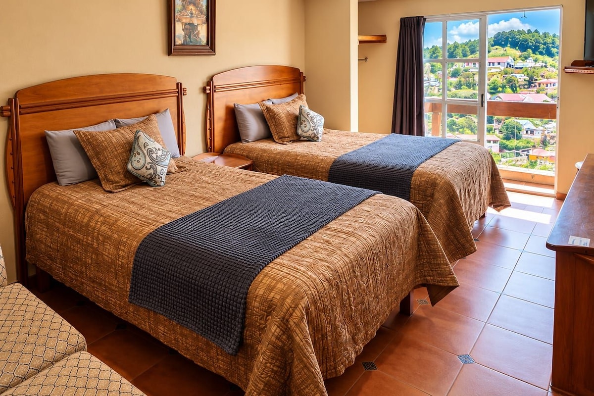Junior Suite | WiFi (free), individually furnished, bed sheets