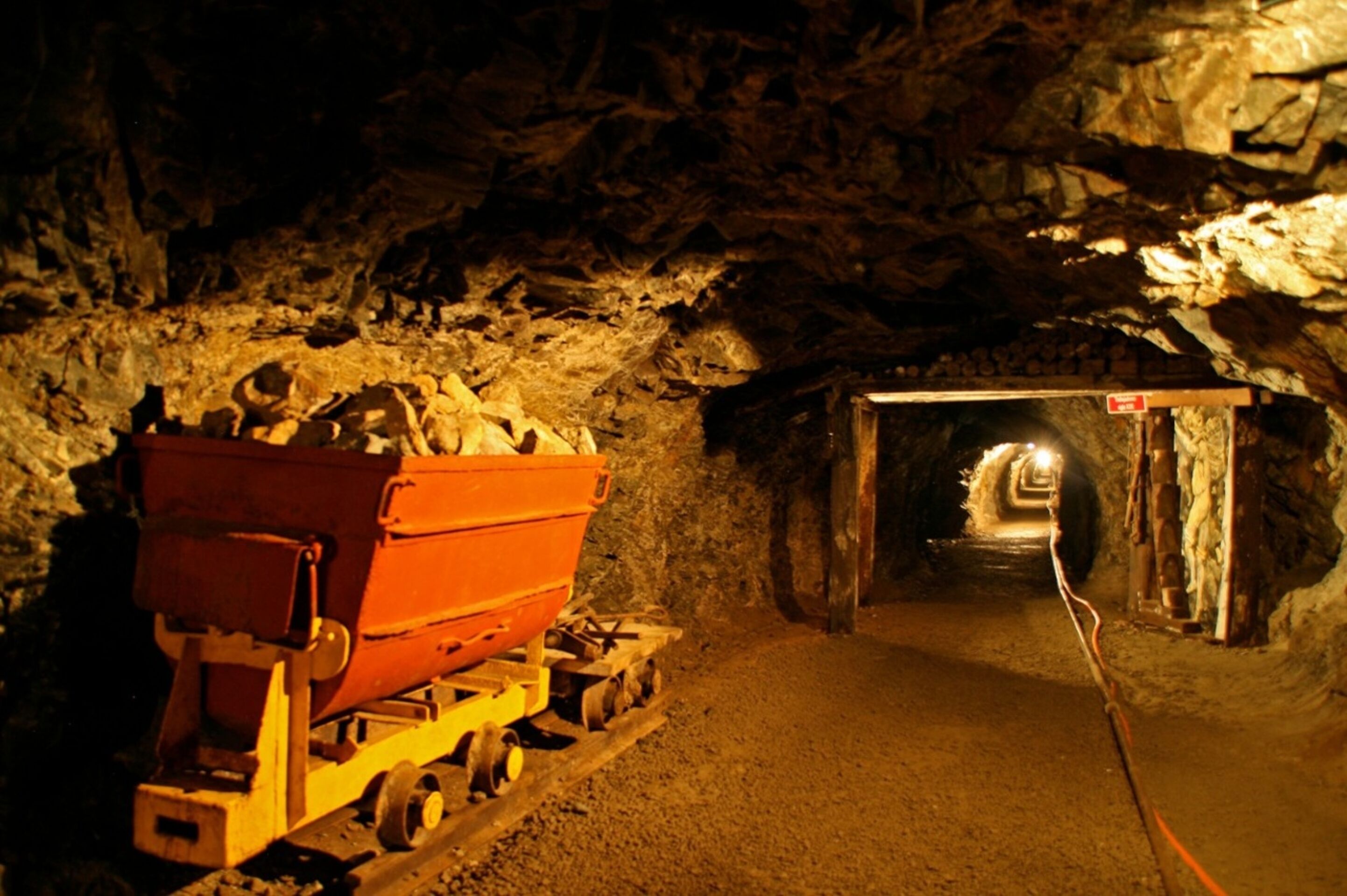 potholing/cave exploring