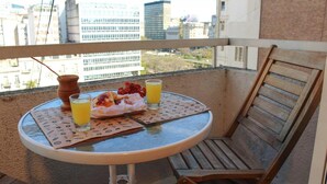 Apartment, 2 Bedrooms, Balcony | Balkoni