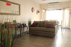 Apartment, Balcony | Living area | Flat-screen TV - Departamento Junin 5 (Buenos Aires)