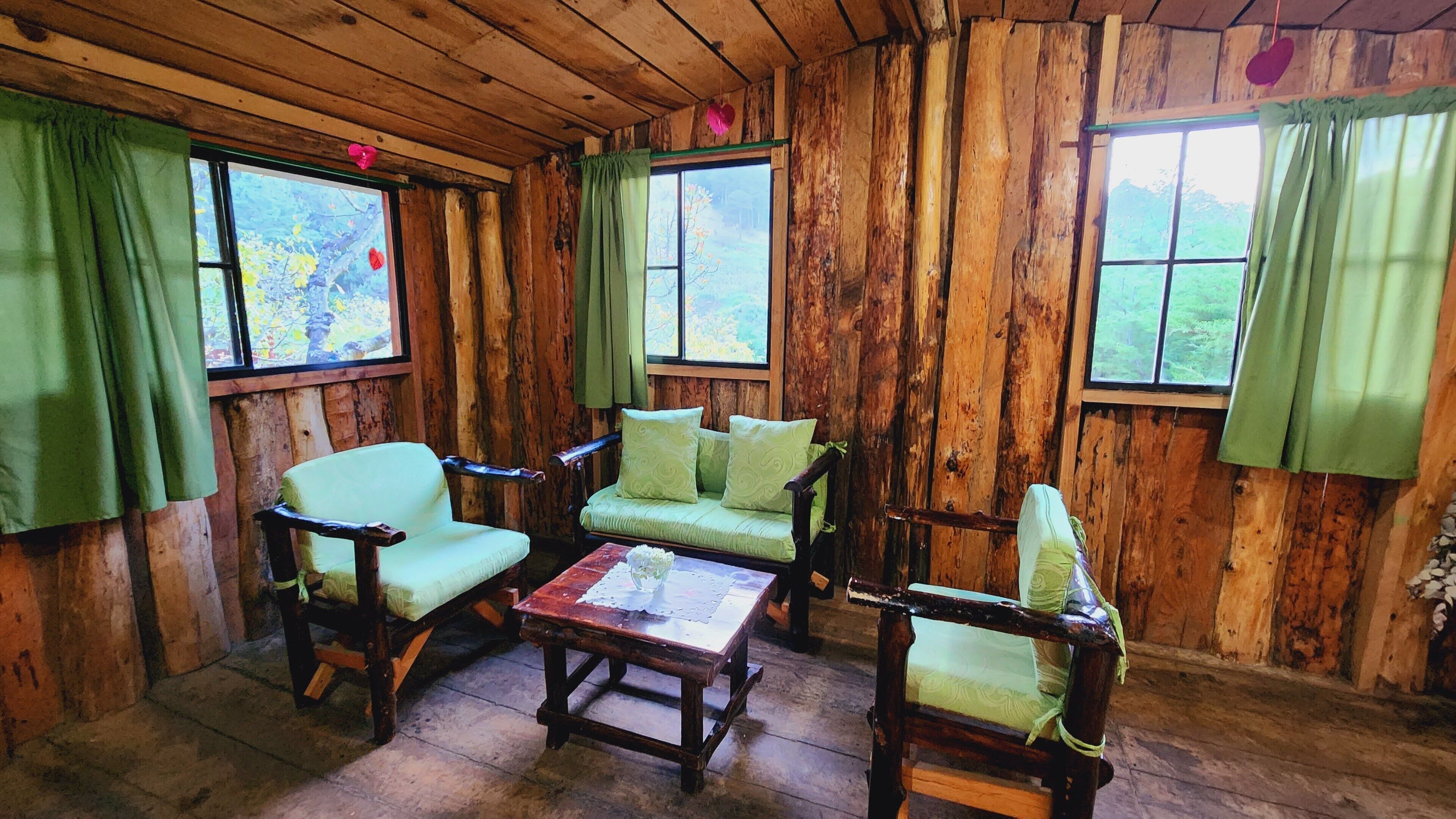 Honeymoon Cabin | Desk, laptop workspace, individually furnished, bed sheets