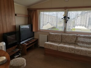 Superior Mobile Home | Living area | Smart TV - Caledonian Caravan (Clacton-on-Sea)