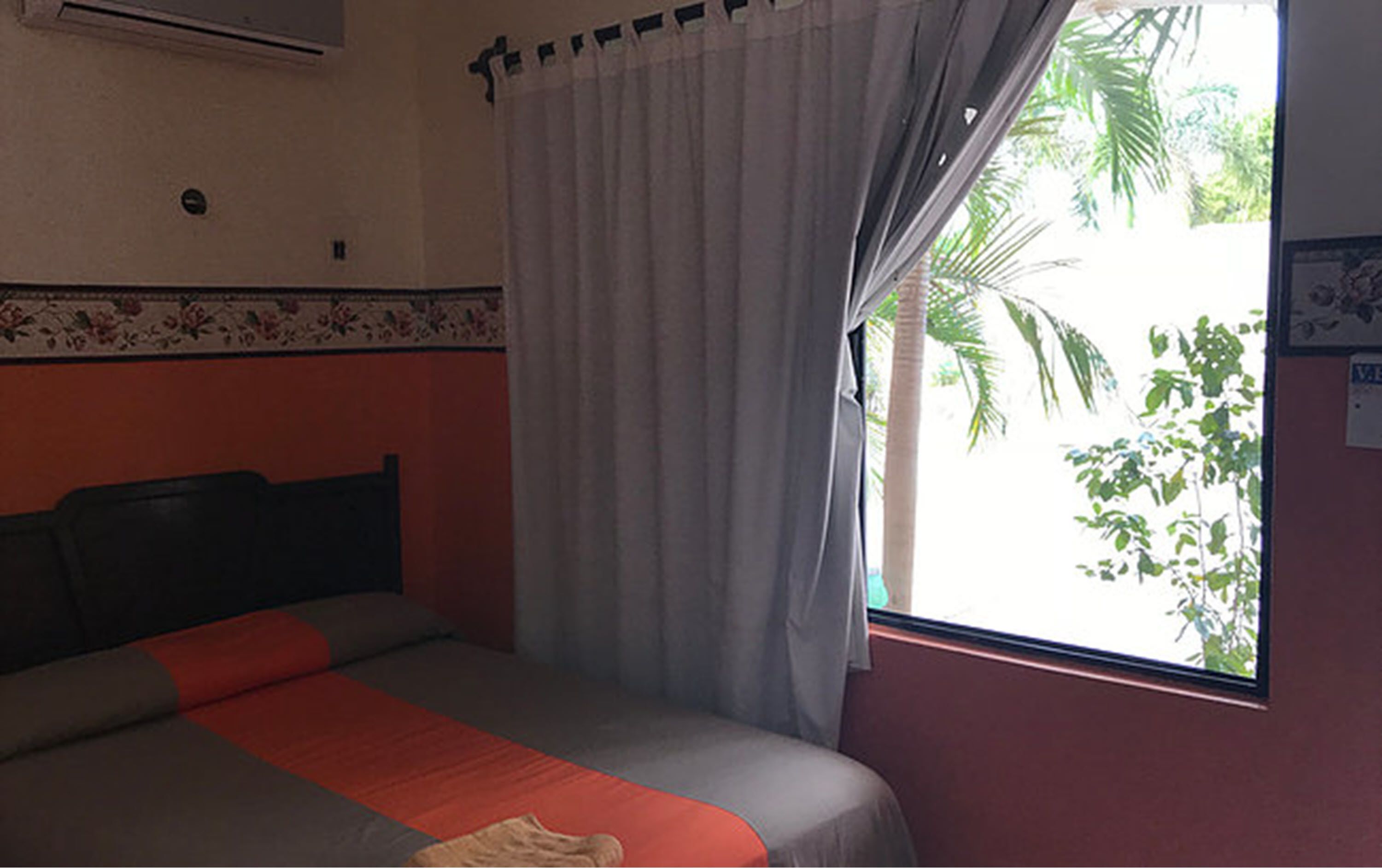 Basic Room | Blackout drapes, free WiFi