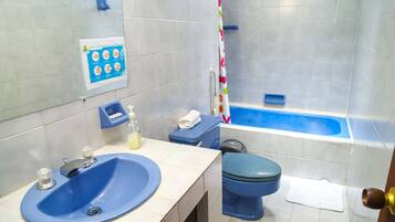 Family Room | Bathroom | Towels