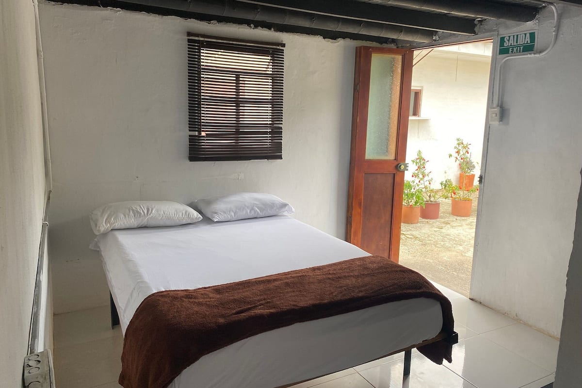 Basic Room | 1 bilik tidur, Wi-fi percuma, cadar katil, akses kerusi roda