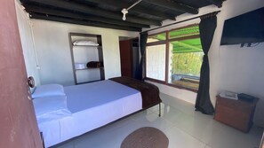 Basic Double Room | Free WiFi, bed sheets, wheelchair access - Finca Hotel Los Guayacanes (San José)
