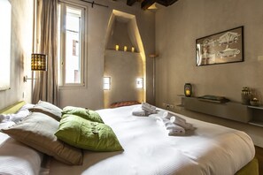 2 slaapkamers, een strijkplank/strijkijzer, gratis wifi, beddengoed