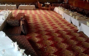 Breakfast, lunch, dinner served; Turkish cuisine