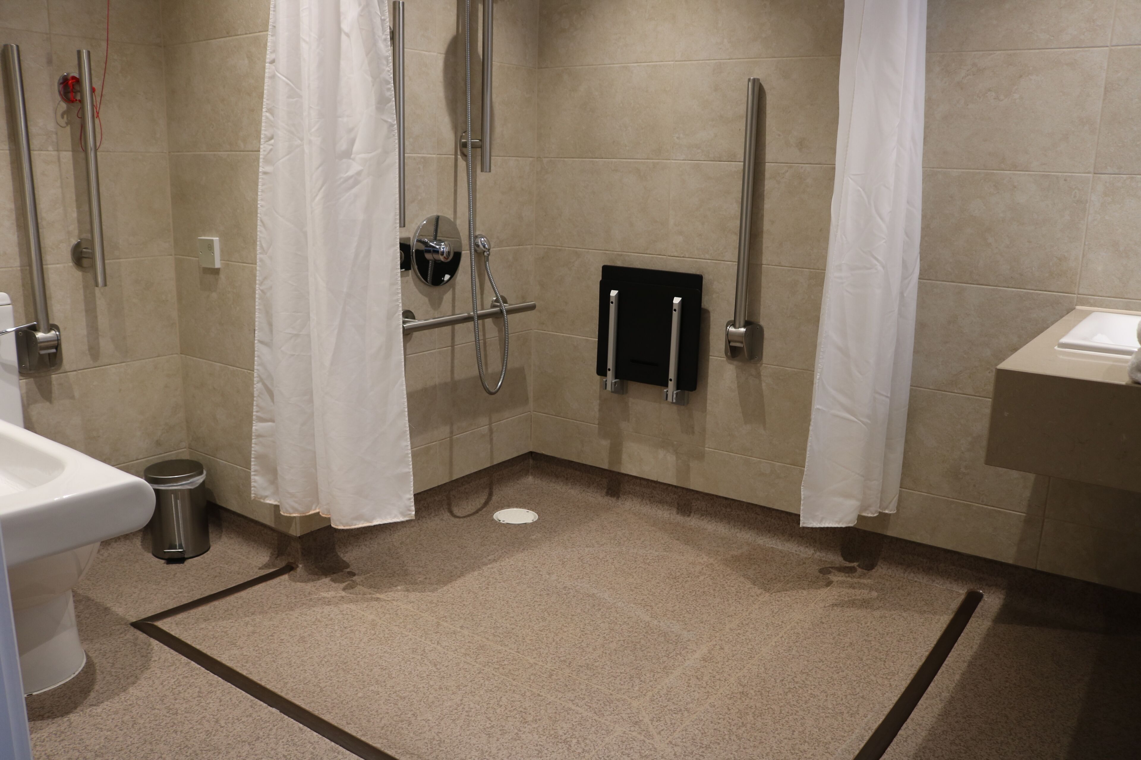 Luxury Double Room | In-room safe, desk, laptop workspace, blackout drapes