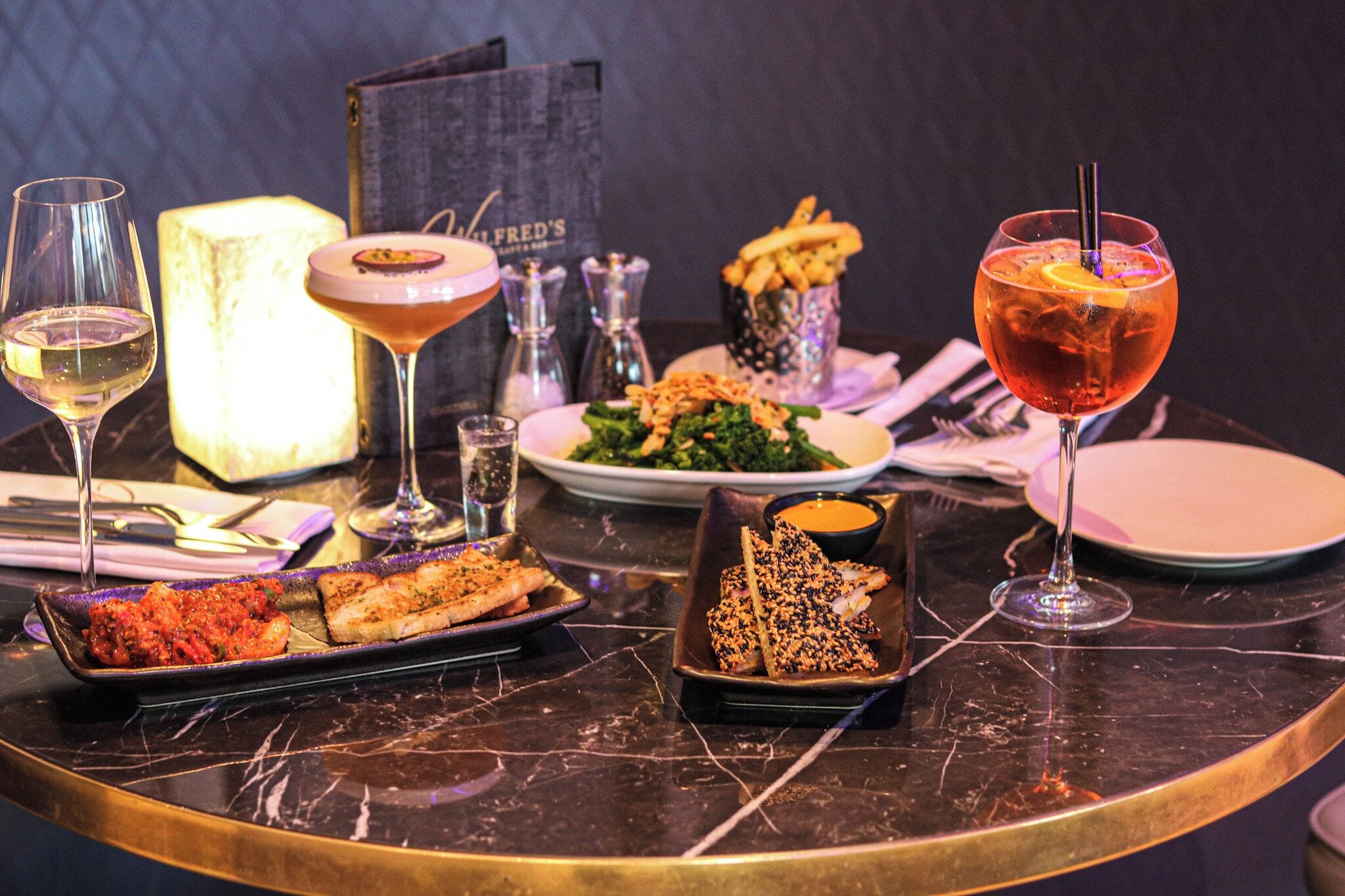 3 restaurants, breakfast, lunch, dinner served; italian cuisine