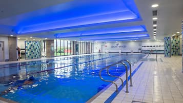 Indendørs pool