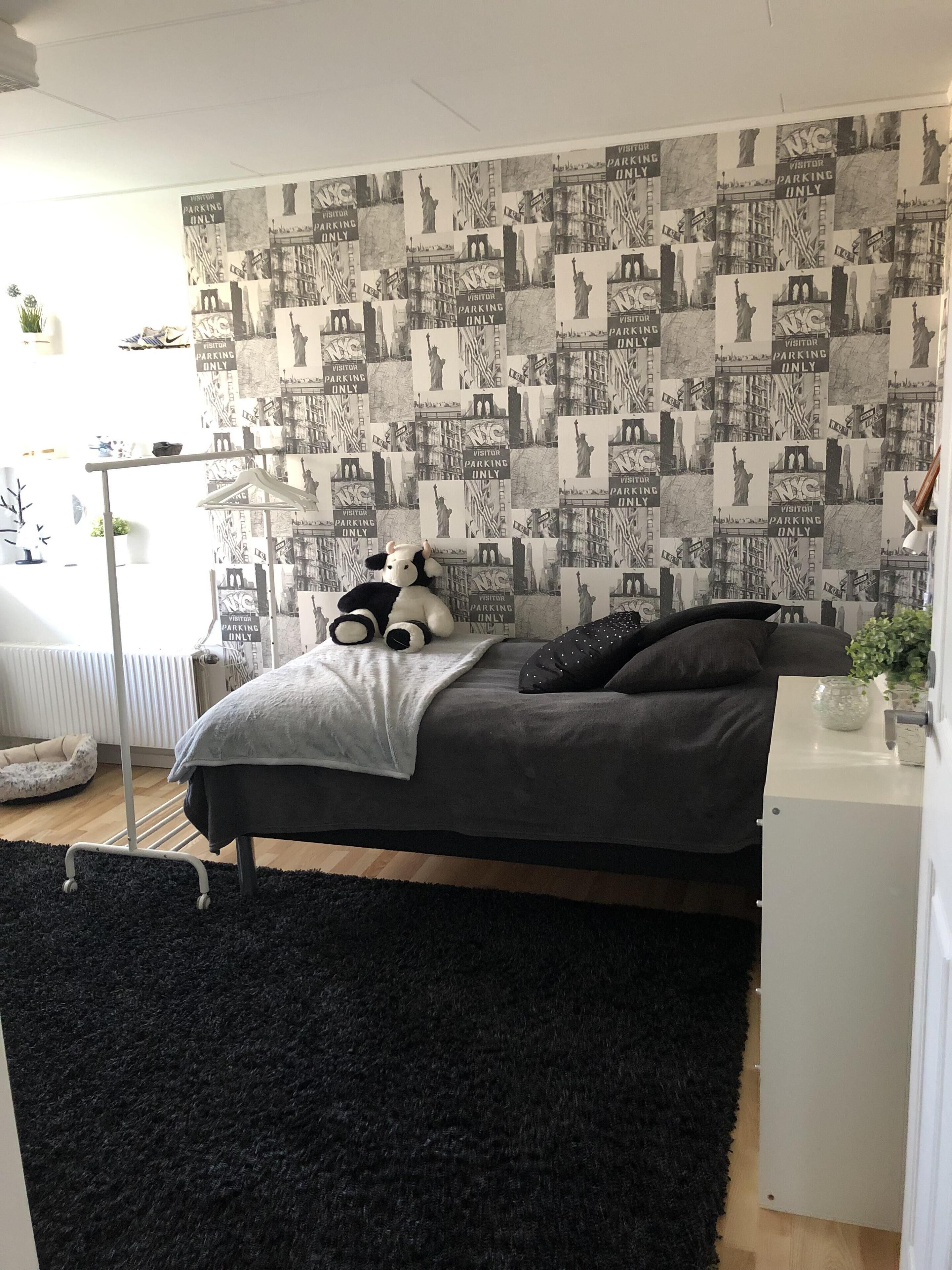 6 bedrooms, desk, iron/ironing board, free WiFi