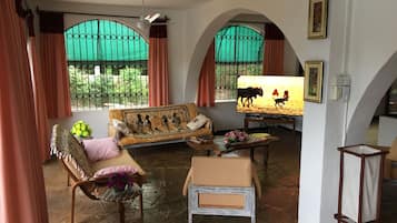 Exclusive-Haus, Mehrere Schlafzimmer, Meerblick | Wohnbereich
