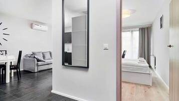 1 bedroom, desk, iron/ironing board, WiFi