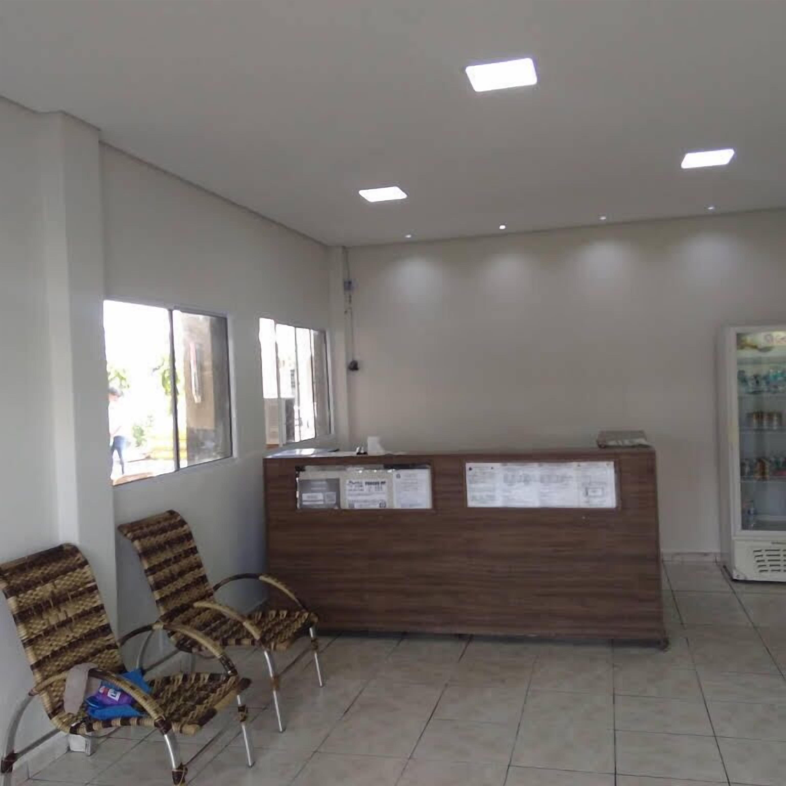 Área de estar no saguão