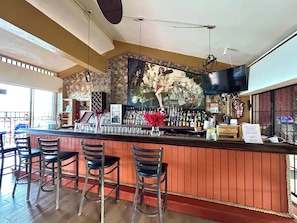 Bar (en la propiedad)