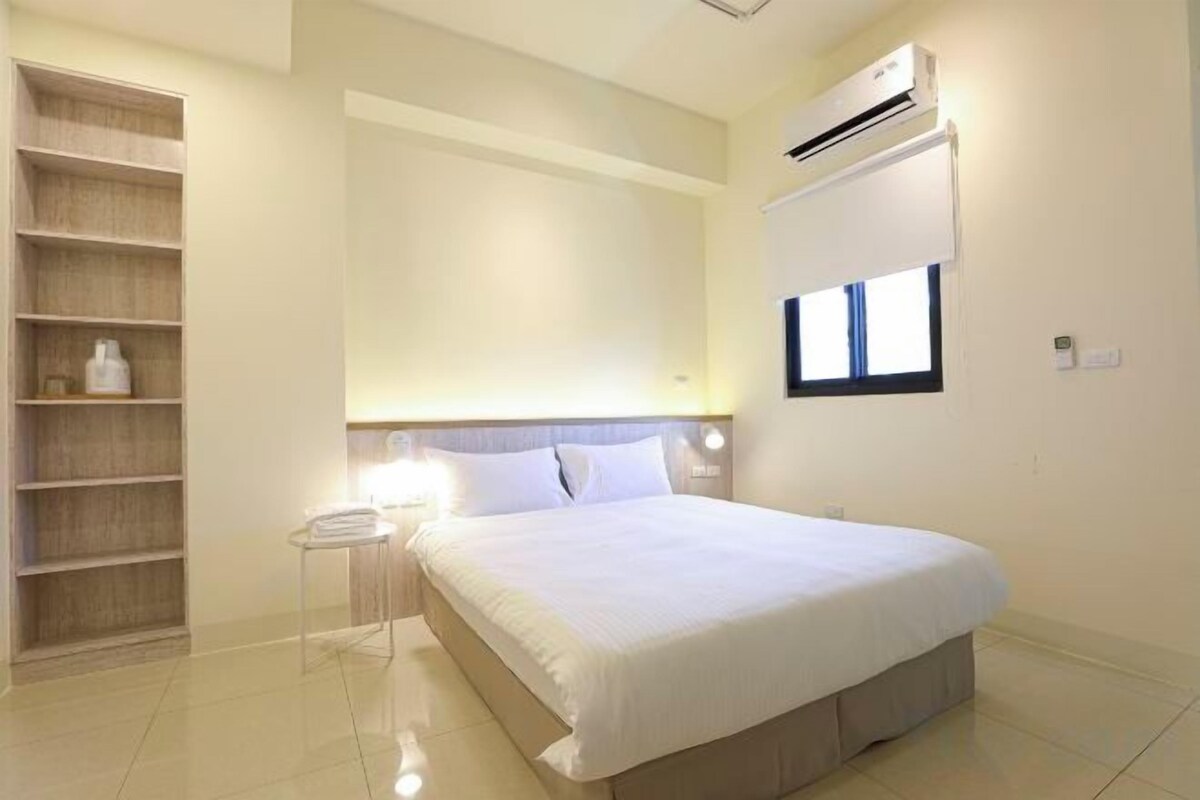 Minibar, desk, blackout curtains, rollaway beds