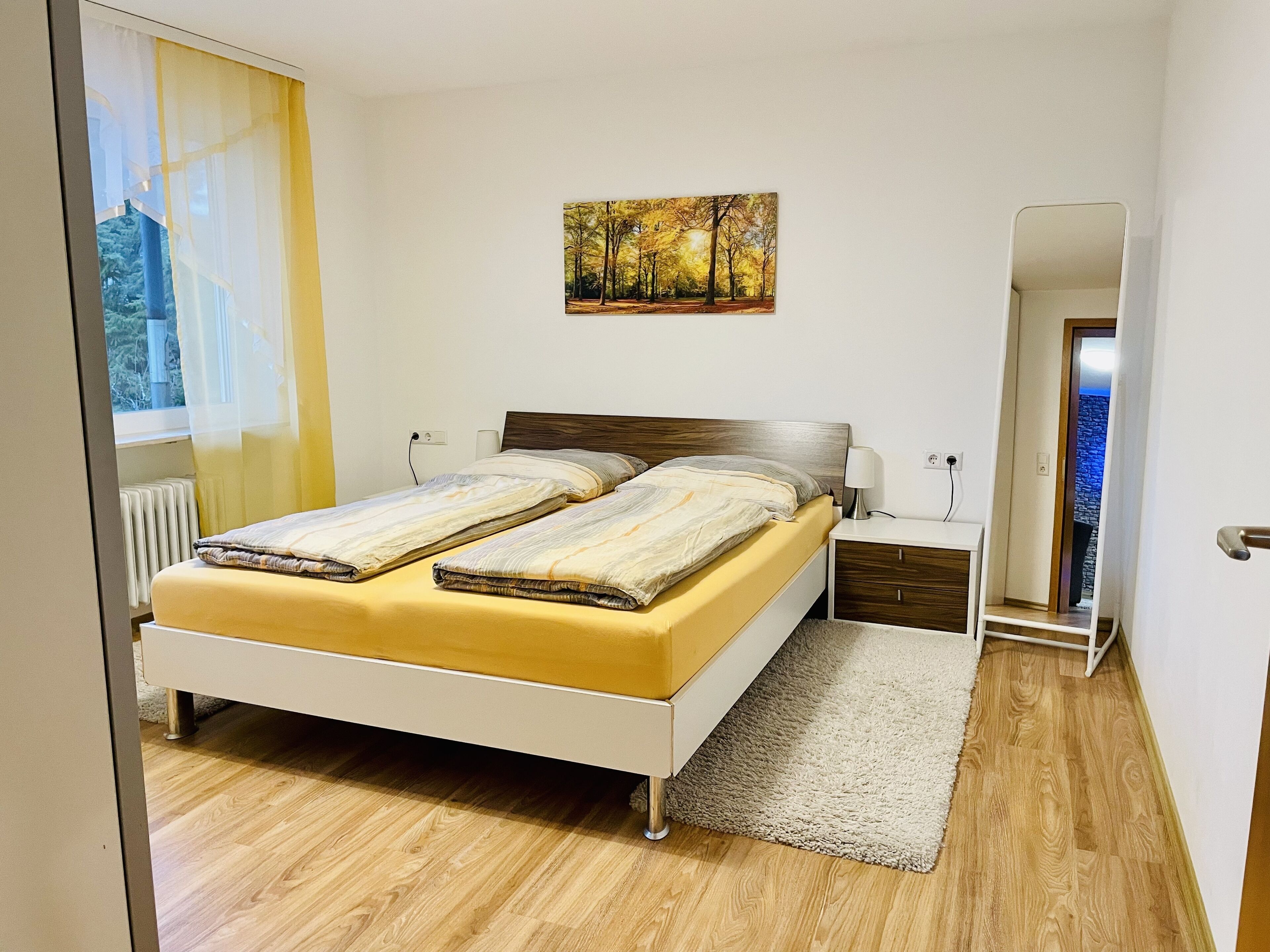 2 Schlafzimmer, Schreibtisch, Bügeleisen/Bügelbrett, kostenloses WLAN