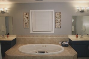 Hair dryer, towels - The Sanctuary on Golden Lake (Pleasant Lake)