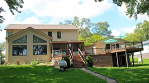 Exterior - The Sanctuary on Golden Lake (Pleasant Lake)