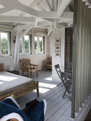 6 bedrooms, iron/ironing board, travel crib, free WiFi