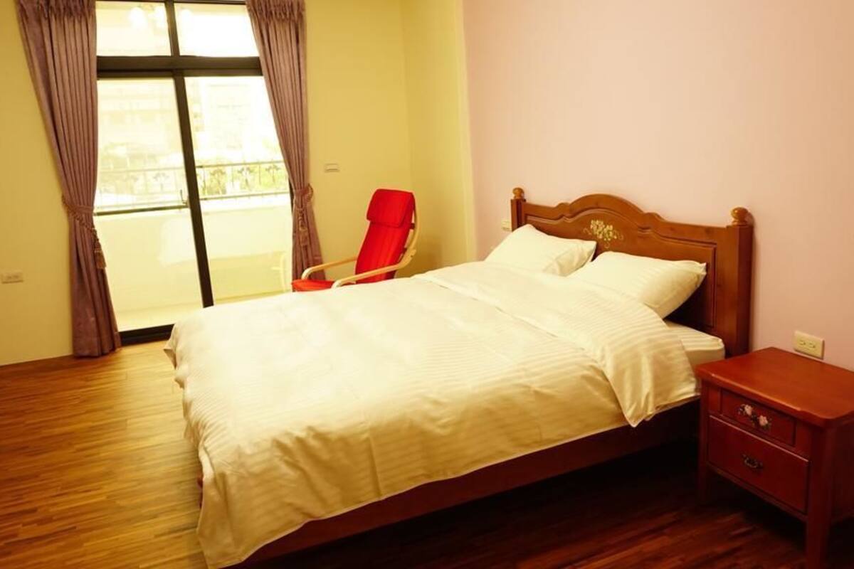 Quarto casal luxo, banheira | Cortinas blackout, Wi-Fi de cortesia, roupa de cama