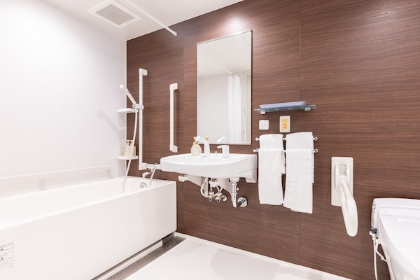 Differently Abled Room, Non Smoking | Bathroom