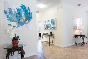Villa, 6 Bedrooms | Interior