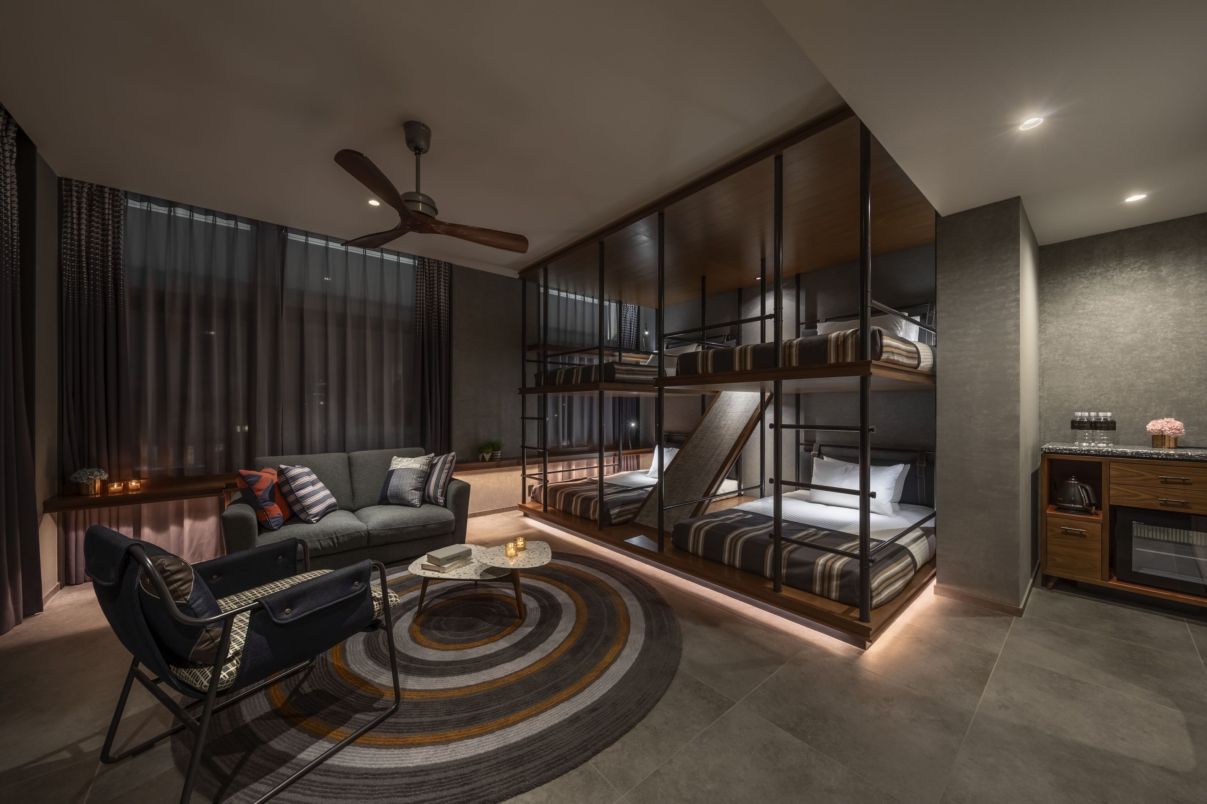 lively loft room with terrace | 1 bedroom, in-room safe, desk, laptop workspace