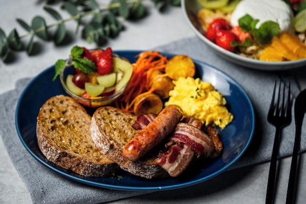 Desayuno inglés todos los días (con cargo)