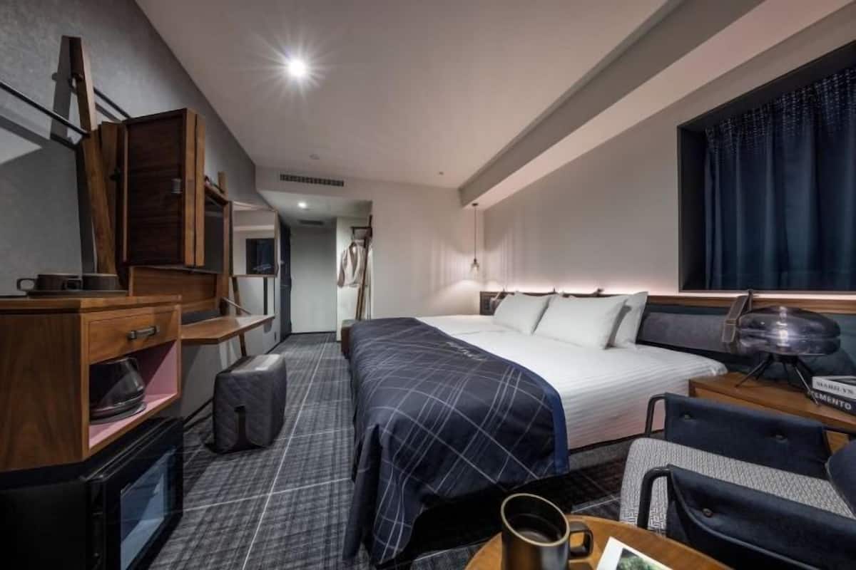 1 bedroom, in-room safe, desk, laptop workspace