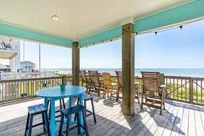 House, 3 Bedrooms | Outdoor dining - Keepin' It Reel 3 Bedroom Home by RedAwning (Port Bolivar)