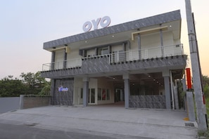Exterior - OYO 999 Garuda Guesthouse (Ngaglik)