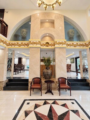 Reception - Lychee Hotel (Da Nang)
