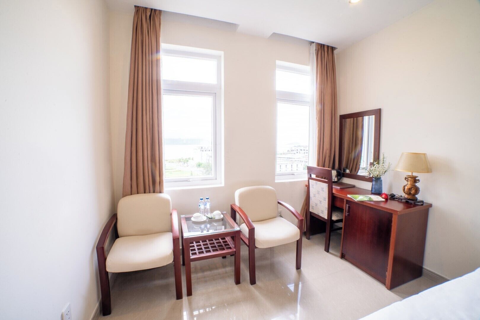 1 bedroom, minibar, individually furnished, desk