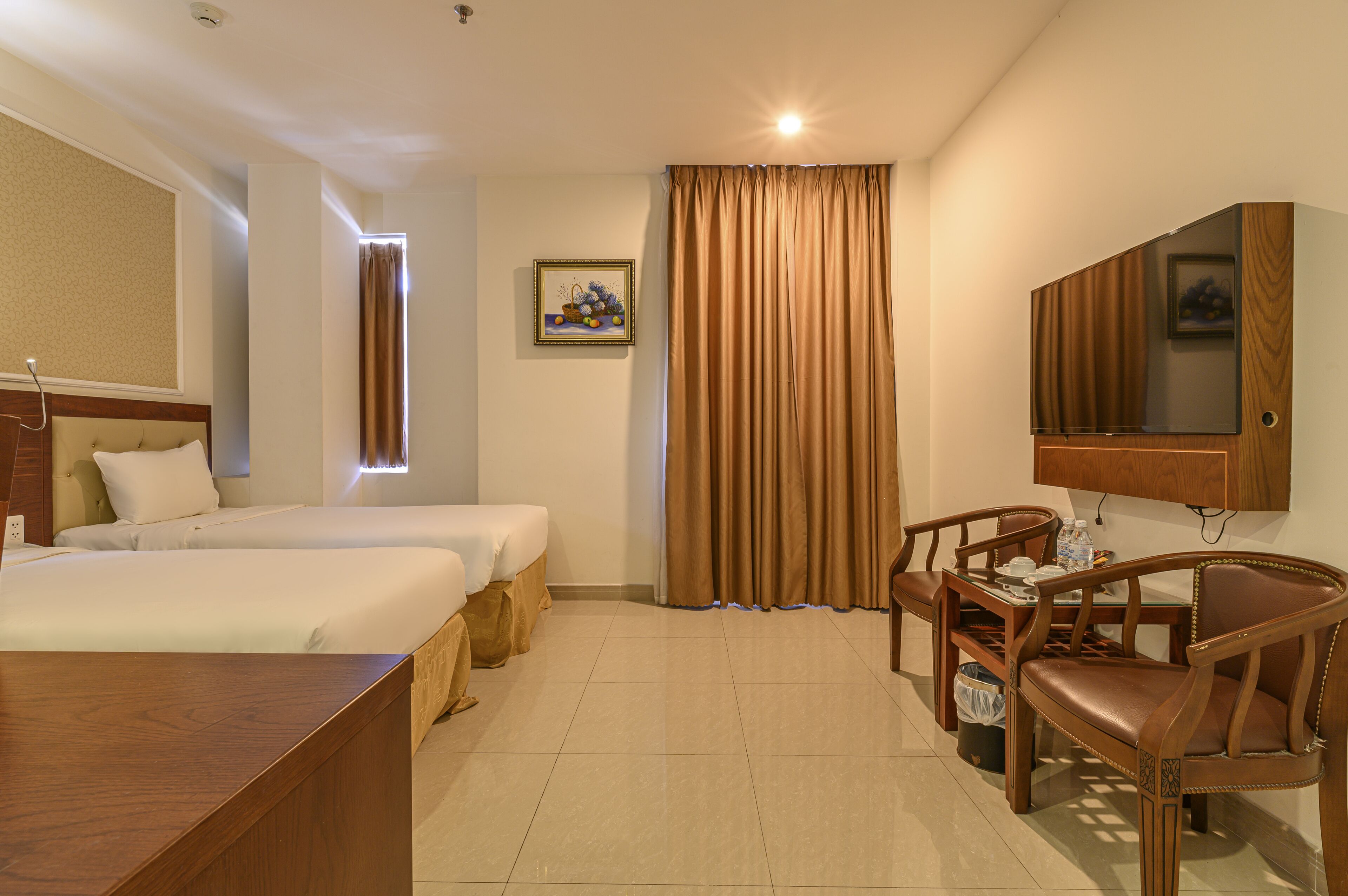 deluxe twin room | 1 bedroom, minibar, individually furnished, desk