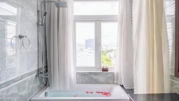 1 bedroom, minibar, individually furnished, desk