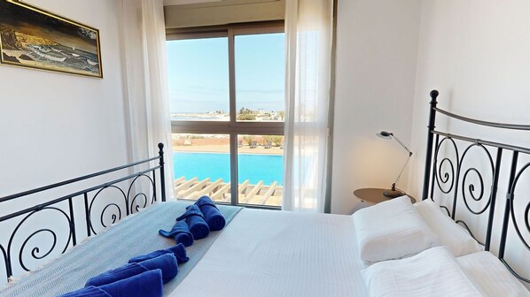 2 bedrooms, iron/ironing board, WiFi, bed sheets - Beach Apartment Marfolin 06 El Cotillo (El Cotillo)
