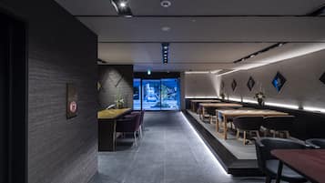 Lobby lounge