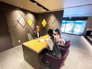 Reception - RESI STAY Mayu Grace Hotel (Kyoto)