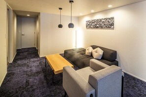 Premium bedding, in-room safe, blackout drapes, iron/ironing board - RESI STAY Mayu Grace Hotel (Kyoto)