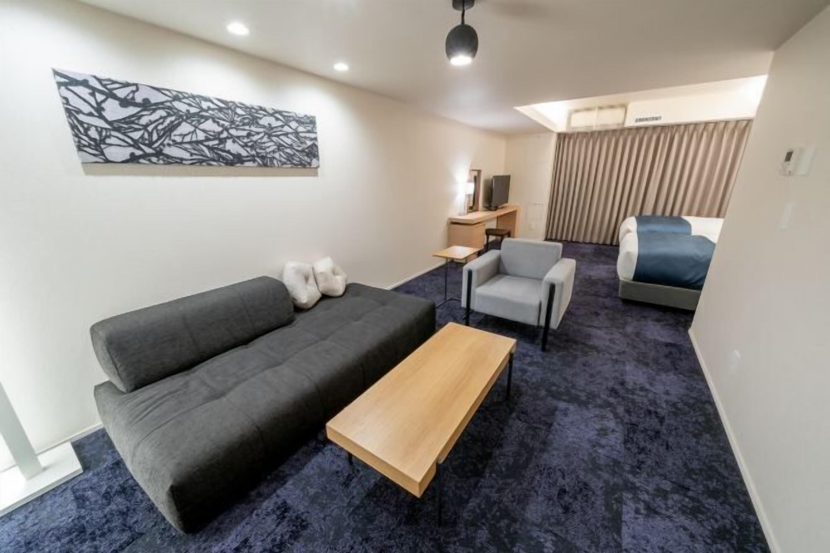 Premium bedding, in-room safe, blackout curtains, iron/ironing board