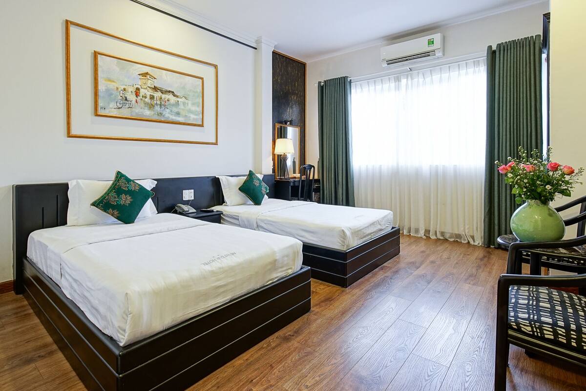 Premium Double or Twin Room | Minibar, desk, soundproofing, free WiFi